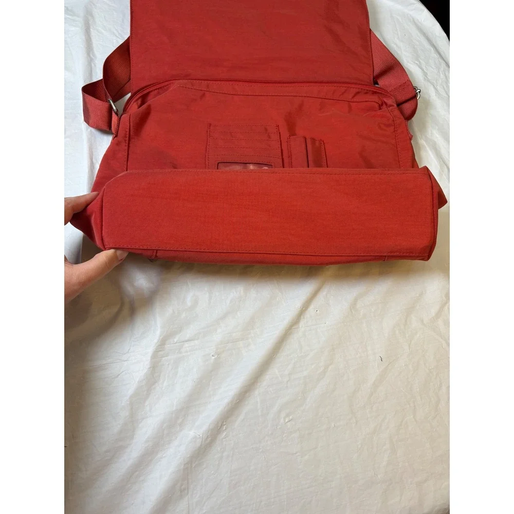 Baggallini Neighborhood‎ Deep Red Nylon Laptop Messenger Bag Adjustable Luggage